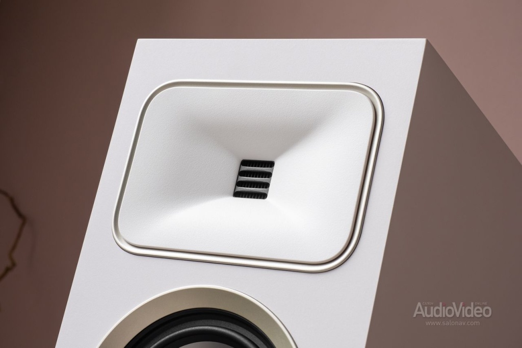 MartinLogan_Motion_Foundation_F1_19.jpg