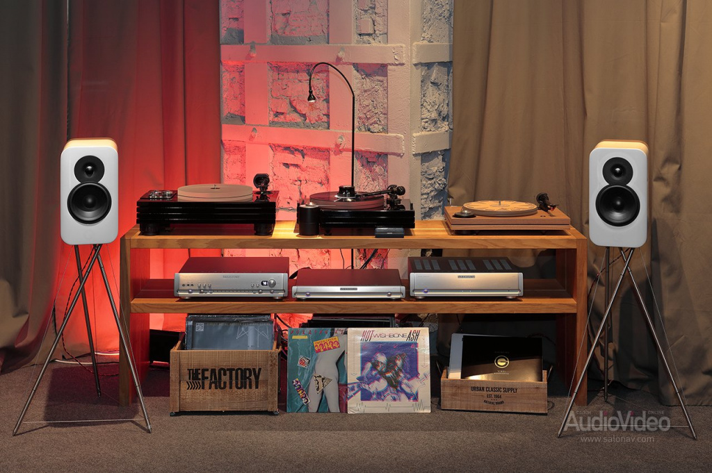 Music_Hall_mmf_93_01.jpg