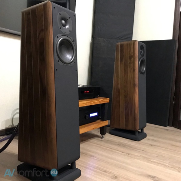 CHARIO Cygnus MKII Walnut