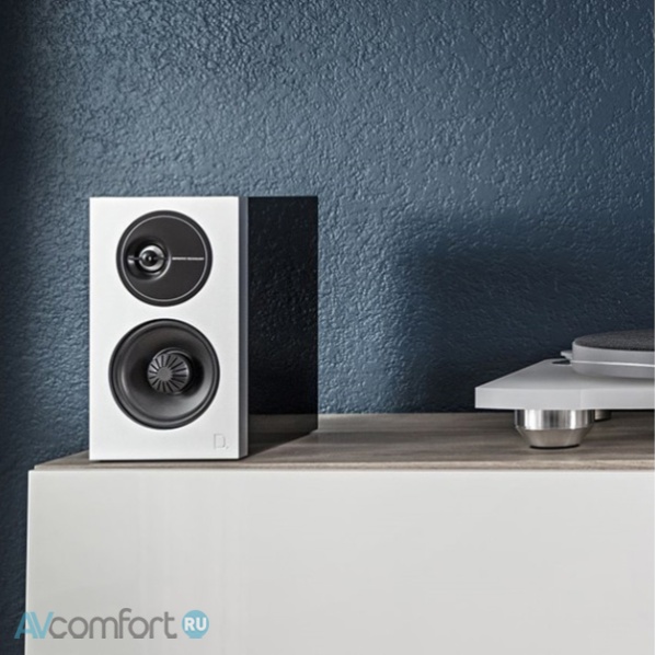 Definitive Technology Demand D7 Black
